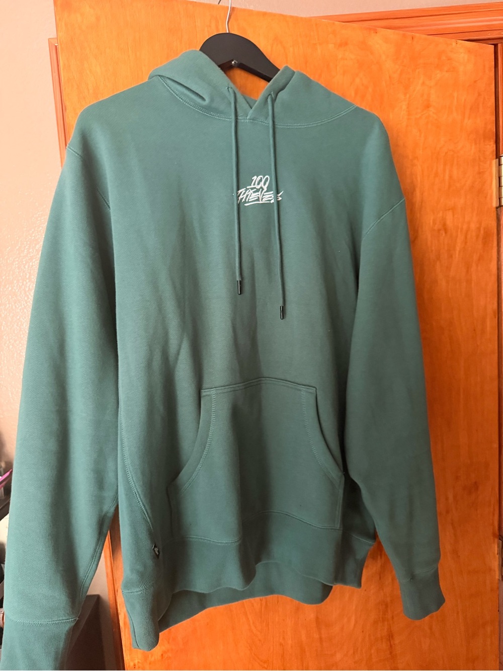 100 Thieves Green Hooded Pullover Sweatshirt - Picture 2 of 3